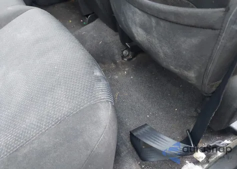 2011 Mazda Mazda3 I Sport z USA, uszkodzony, nr VIN JM1BL1UG9B1440342